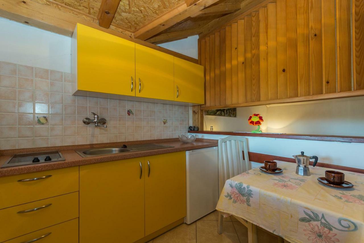 Ferienwohnung Carmen 2 Funtana Exterior foto